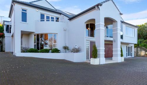 Seven-Bedroom House