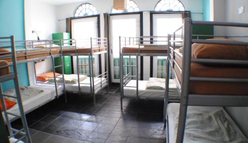 Single Bed in Mixed Dormitory Room