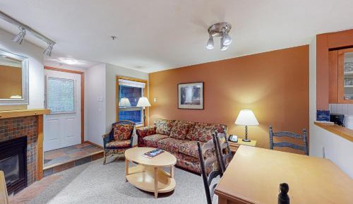 One Bedroom Apartment