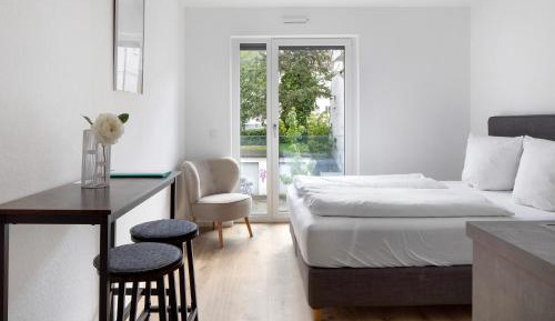 Superior One-Bedroom Apartment