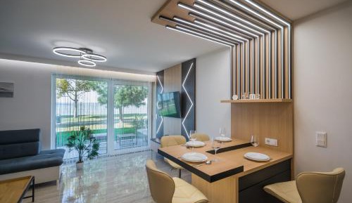 Two-Bedroom Apartment with Lake View