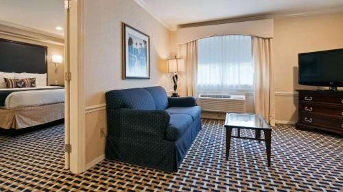 King Suite with Spa Bath - Non Smoking