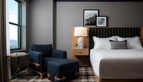 Classic Deluxe Room - 1 King Bed