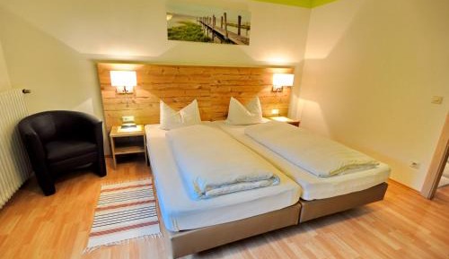 Double Room with Street View