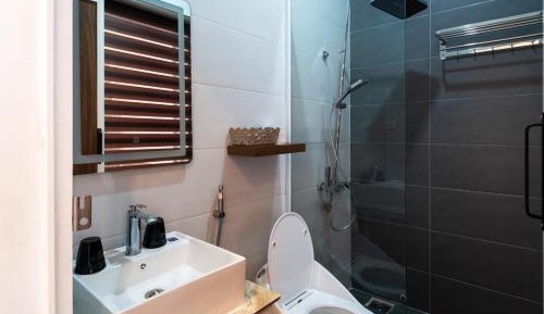 Deluxe Double Room (2 Adults + 1 Child)