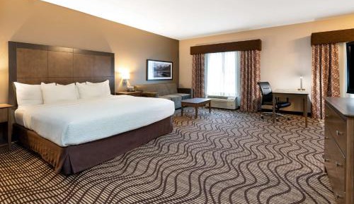 King Room with Sofa Bed