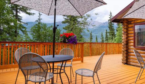 Suite with Mountain View