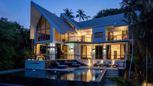 Villa with Sea View