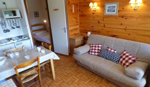 Apartment (4 Adults)