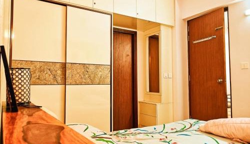 Two-Bedroom Deluxe Apartment with Balcony