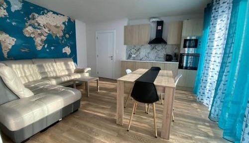 Four-Bedroom Apartment with Balcony 