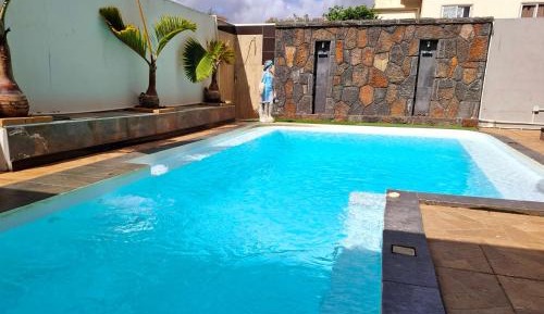 Apartment with Pool View 