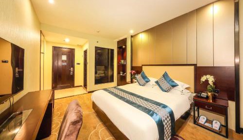 Superior Queen Room