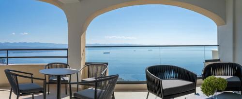 Two-Bedroom Apartment with Balcony and Sea View