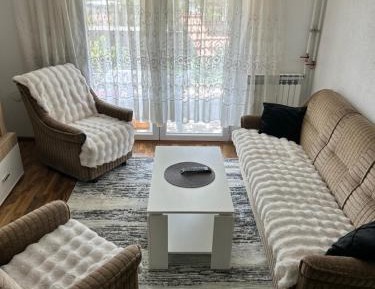 Apartment with Garden View
