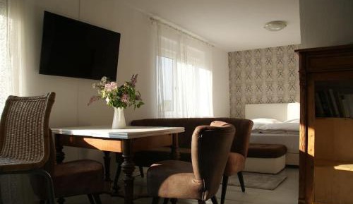 One-Bedroom Apartment with Garden View