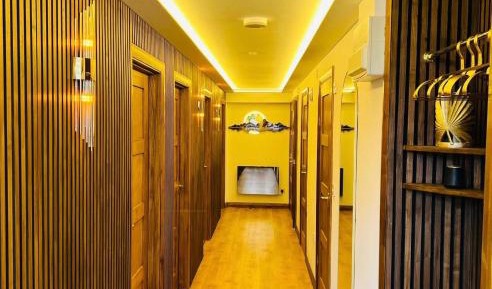 Four-Bedroom Luxury Apartment