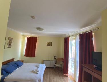 Queen Room with Balcony