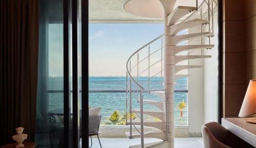 SLS Elite Rooftop King Room with Ocean View