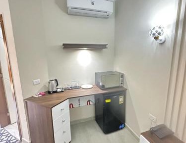 Queen Room with Pool View