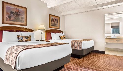 Queen Room with Two Queen Beds - Non-Smoking