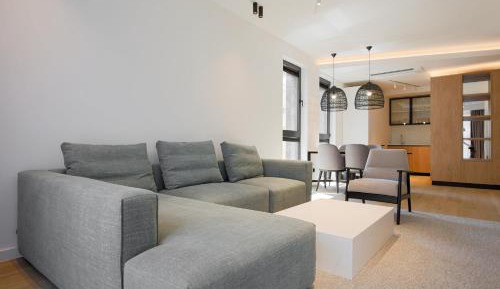 One-Bedroom Apartment with Balcony
