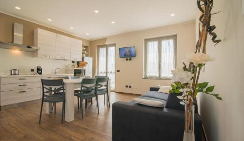 One-Bedroom Apartment with Balcony
