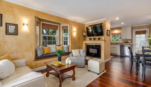 Two-Bedroom Holiday Home