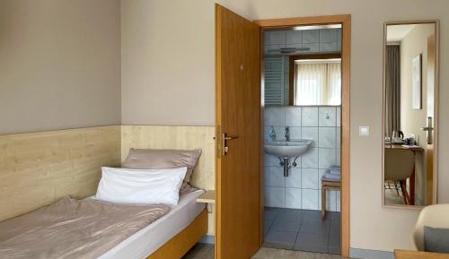Budget Single Room