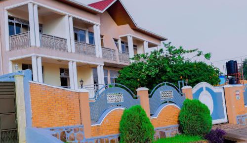 One-Bedroom Apartment with Balcony