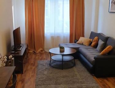 One-Bedroom Apartment - Non-Smoking
