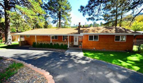 Two-Bedroom Holiday Home