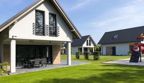 Villa with Garden View