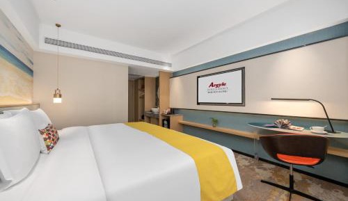 Deluxe King Room