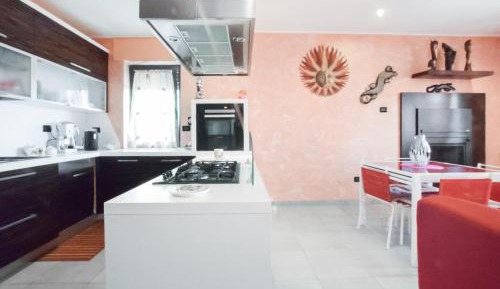 Three-Bedroom Holiday Home 