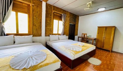 Family Room with Mountain View