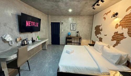 Deluxe King Room