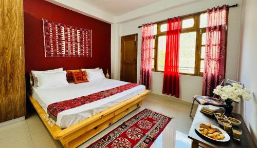 Double Room with Mountain View