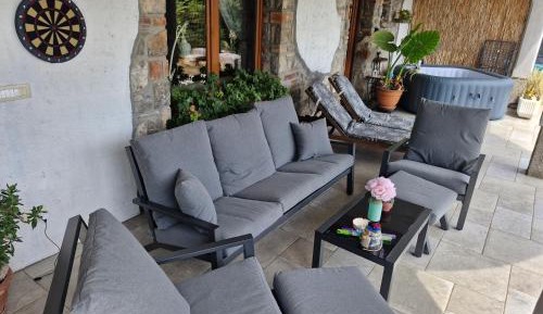 Deluxe Two-Bedroom Apartment with Garden View