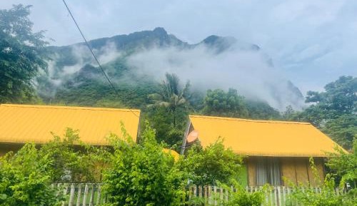 Deluxe Bungalow with Garden View