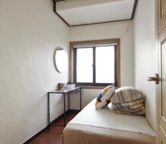 Single Room with Shared Bathroom B