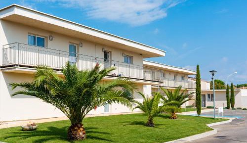 Standard Studio (Double Bed)