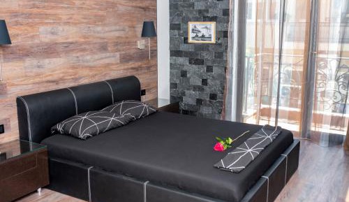 Deluxe Double Room with Extra Bed