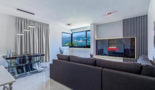 Superior Apartment with Balcony