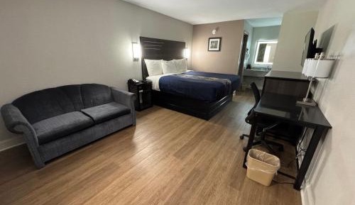 Deluxe King Room