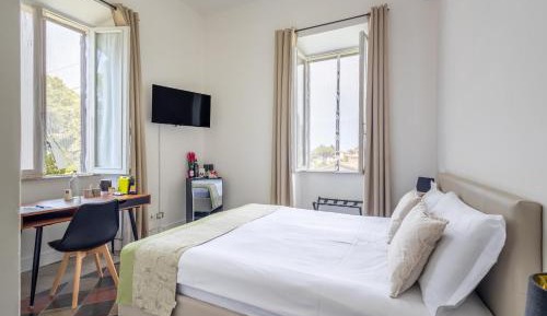 Large Double Room