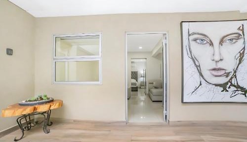 King Studio with Sofa Bed