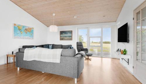 Six-Bedroom Holiday Home