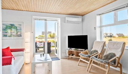 Four-Bedroom Holiday Home