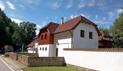 Two-Bedroom Apartment with Terrace